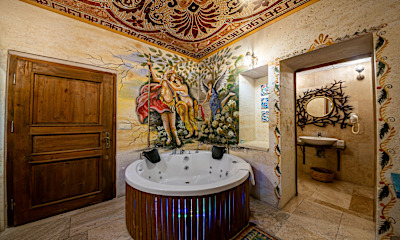 Deluxe Stone Room